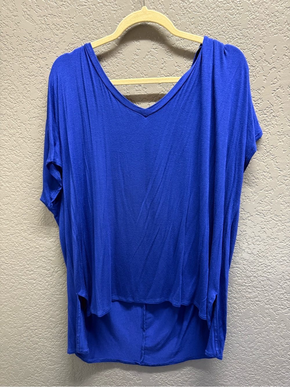 Dolman Sleeve V-Neck Top in Royal Blue